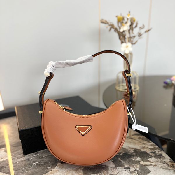 luxury designer tote leather tote women brushed original box tote nylon women shoulder bag underarm bag
luxury designer tote leather tote women brushed original box tote nylon women shoulder bag underarm bag