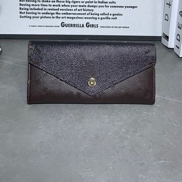 brand 23ss new old flower envelope wallet, real pickup card bag, multiple card positions purse women's bean middle length wallet, Red;black
brand 23ss new old flower envelope wallet, real pickup card bag, multiple card positions purse women's bean middle length wallet, Red;black