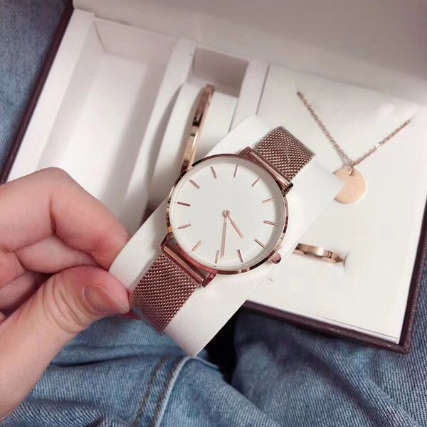 ladies watch quartz sports watch designer watch 28 mm 5-piece set stainless steel luminescent waterproof quartz watch classic watch, Slivery;golden
ladies watch quartz sports watch designer watch 28 mm 5-piece set stainless steel luminescent waterproof quartz watch classic watch, Slivery;golden
