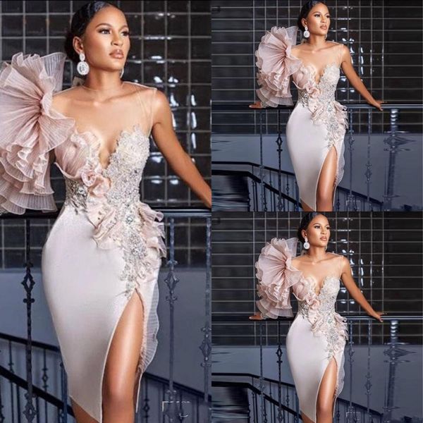 2023 vintage mother of bride dresses jewel neck lace appliques crystal beads short knee length side split sheath plus size custom weddings e, Black;red
2023 vintage mother of bride dresses jewel neck lace appliques crystal beads short knee length side split sheath plus size custom weddings e, Black;red