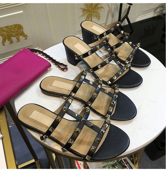 classics v brand sandals flat rivets slippers thick heels 6cm women designer slipper slide summer beach casual sandal with bag 35-44, Black
classics v brand sandals flat rivets slippers thick heels 6cm women designer slipper slide summer beach casual sandal with bag 35-44, Black