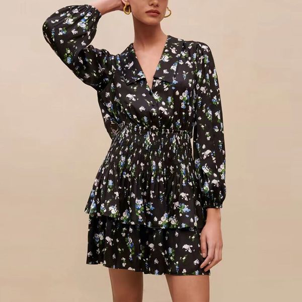 french romance. 23 spring/summer women designer clothing skirt fragmented flower long sleeve printed lantern sleeve v-neck ruffle edge open, Black;gray
french romance. 23 spring/summer women designer clothing skirt fragmented flower long sleeve printed lantern sleeve v-neck ruffle edge open, Black;gray