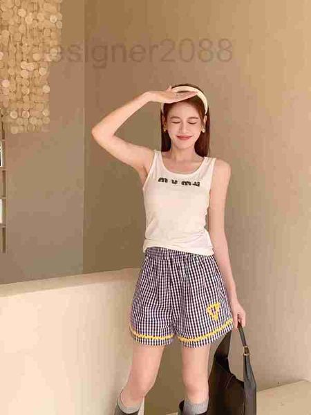 women's shorts designer cool and cute triangle wave floral logo decorative 23 summer new style elastic waist stripe casual wide leg pan, White;black
women's shorts designer cool and cute triangle wave floral logo decorative 23 summer new style elastic waist stripe casual wide leg pan, White;black