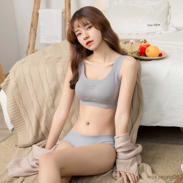 maternity intimates bra vest bras women push up underwear lingerie sleep padded soutien gorge, White
maternity intimates bra vest bras women push up underwear lingerie sleep padded soutien gorge, White