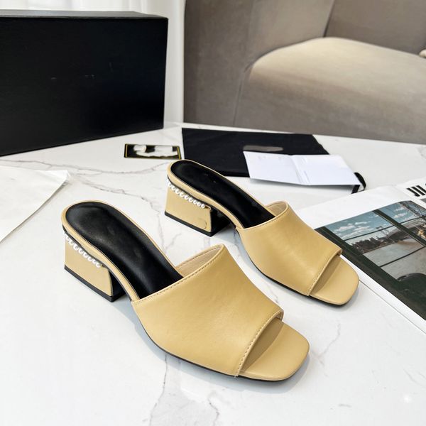 2023 classic sandal brand designers slipper ccity fashion leisure slide sandal women summer channel mid and high heeled sandals z44, Black
2023 classic sandal brand designers slipper ccity fashion leisure slide sandal women summer channel mid and high heeled sandals z44, Black