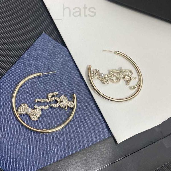 stud designer luxury designers letters copper 18k gold plated silneedle geometric number women crystal earring wedding party jewerlry 4jg0, Golden;silver
stud designer luxury designers letters copper 18k gold plated silneedle geometric number women crystal earring wedding party jewerlry 4jg0, Golden;silver
