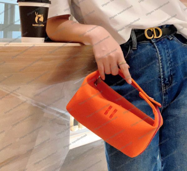 designer women lunch new 23ss canvas handbag evening fashion brand shoulderbag crossbody purse with orange womens totes bags
designer women lunch new 23ss canvas handbag evening fashion brand shoulderbag crossbody purse with orange womens totes bags