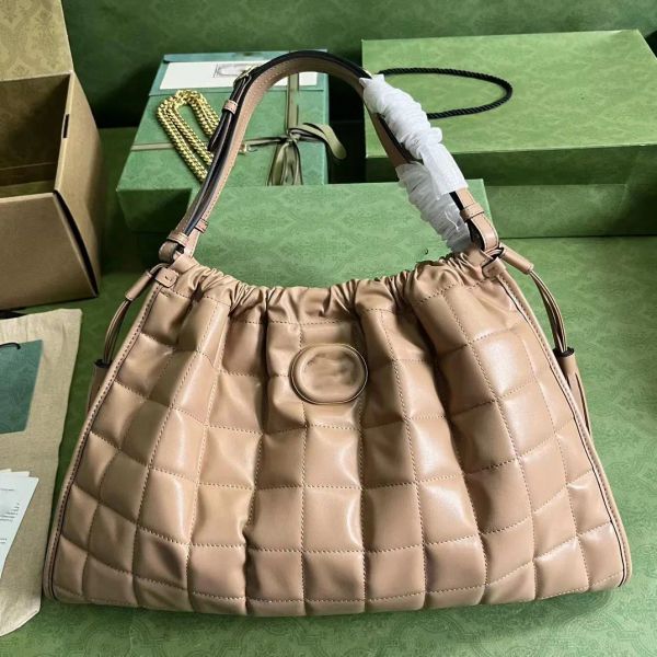 high-quality 2023 new quilted checkered classic women's tote bag single shoulder bag underarm bag burst single style
high-quality 2023 new quilted checkered classic women's tote bag single shoulder bag underarm bag burst single style