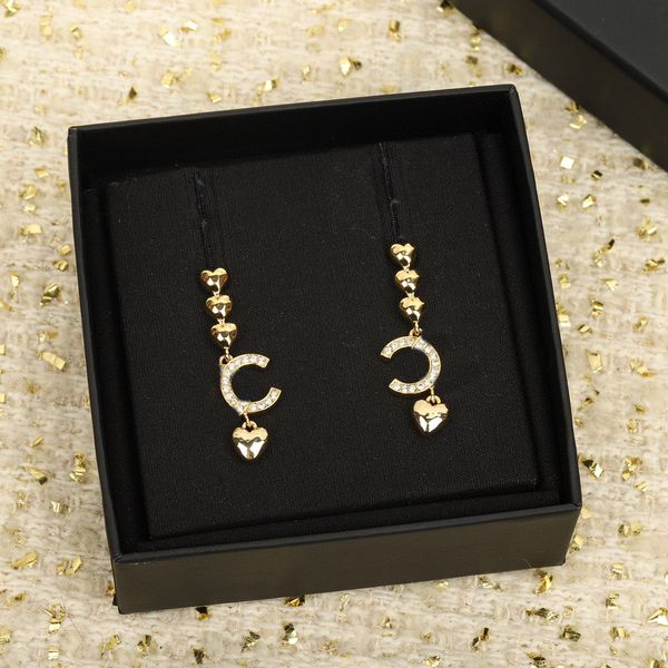 2023 luxury quality charm drop earring with diamond in 18k gold plated have box stamp ps7009b, Golden
2023 luxury quality charm drop earring with diamond in 18k gold plated have box stamp ps7009b, Golden