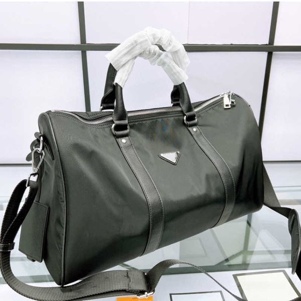nylon waterproof travel bag new parachute cloth commuter single shoulder diagonal span large capacity outdoor sports bag
nylon waterproof travel bag new parachute cloth commuter single shoulder diagonal span large capacity outdoor sports bag