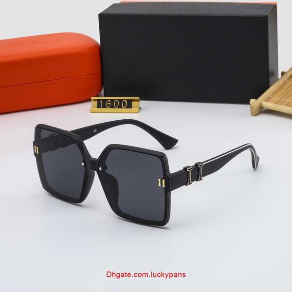 designer sunglasses fashion glasses man classic eyeglasses for women outdoor beach sun uv400 protection lenses can with original box acet, White;black
designer sunglasses fashion glasses man classic eyeglasses for women outdoor beach sun uv400 protection lenses can with original box acet, White;black