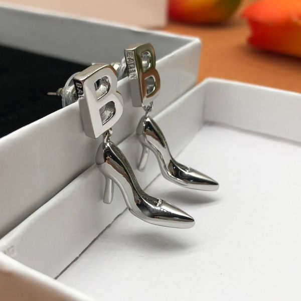 new designed retro brass high-heeled shoes earrings studs b letters pendants 18k gold plated women's ear clip designer classic ladies j, Golden;silver
new designed retro brass high-heeled shoes earrings studs b letters pendants 18k gold plated women's ear clip designer classic ladies j, Golden;silver