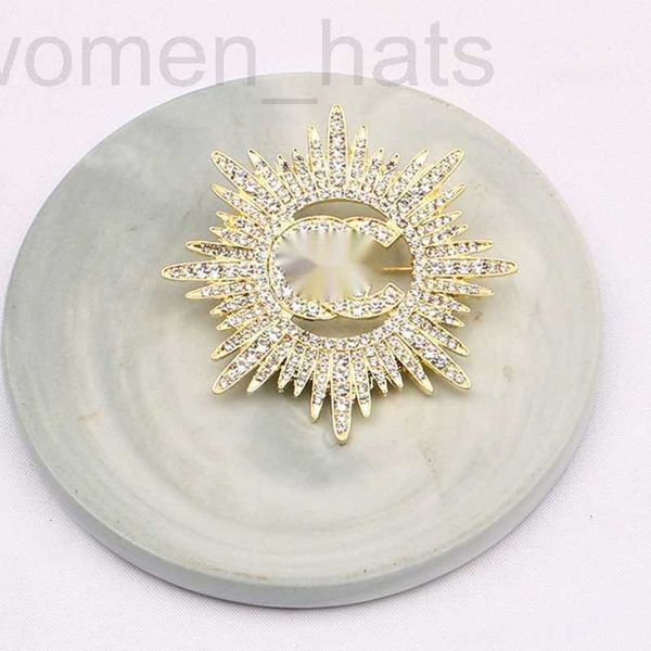 pins, brooches designer small sweet wind sunflowers design broowomen letters suit pin fashion jewelry clothing decoration accessories 9wv0, Gray
pins, brooches designer small sweet wind sunflowers design broowomen letters suit pin fashion jewelry clothing decoration accessories 9wv0, Gray
