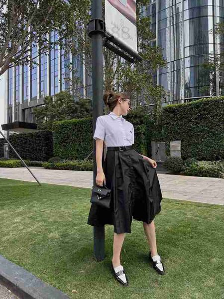 basic & casual dresses designer women's 23 early spring new short sleeve shirt spliced pleated umbrella skirt false two piece dress d95, Black;gray
basic & casual dresses designer women's 23 early spring new short sleeve shirt spliced pleated umbrella skirt false two piece dress d95, Black;gray
