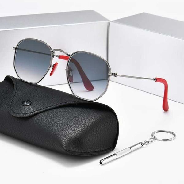 sunglasses classic polarized women designer brand alloy metal polaroid hd tempered glass lens retro glasses sun uv400 3548 132wbl588 es, Black;white
sunglasses classic polarized women designer brand alloy metal polaroid hd tempered glass lens retro glasses sun uv400 3548 132wbl588 es, Black;white