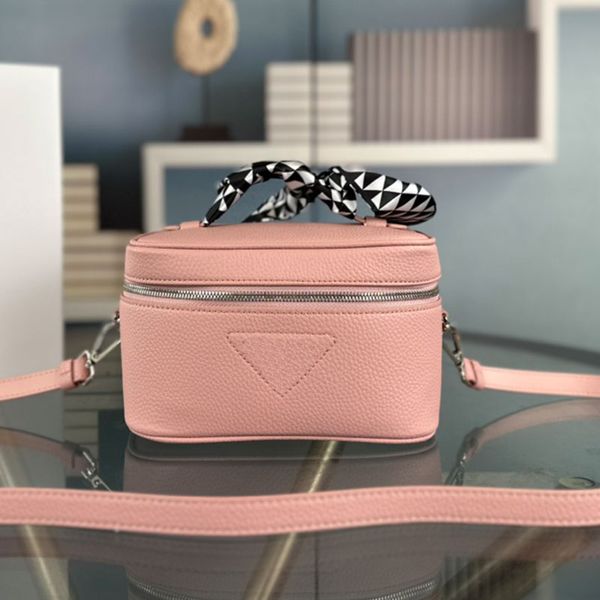 box makeup bag women handbags crossbody purse shoulder bags metal letter zipper closure sheepskin material large capacity travel cosmetic ca
box makeup bag women handbags crossbody purse shoulder bags metal letter zipper closure sheepskin material large capacity travel cosmetic ca