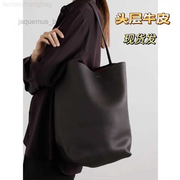 the row designer bags leather niche rows leather large capacity one shoulder large tot coat cow leather litchi pattern bucket bagclassic tot
the row designer bags leather niche rows leather large capacity one shoulder large tot coat cow leather litchi pattern bucket bagclassic tot