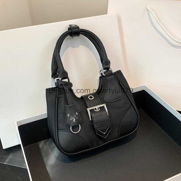 women fashion designer totes shoulder bags crescent totes half moon soft leahter handbags luxury new tote handbag black ladies crossbody pur
women fashion designer totes shoulder bags crescent totes half moon soft leahter handbags luxury new tote handbag black ladies crossbody pur