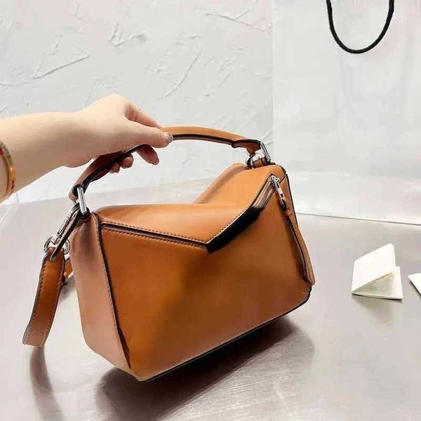 new arrival women geometric figures shoulder bags letter print designer bag women brown tote bag women crossbody purses designers handbags 2
new arrival women geometric figures shoulder bags letter print designer bag women brown tote bag women crossbody purses designers handbags 2