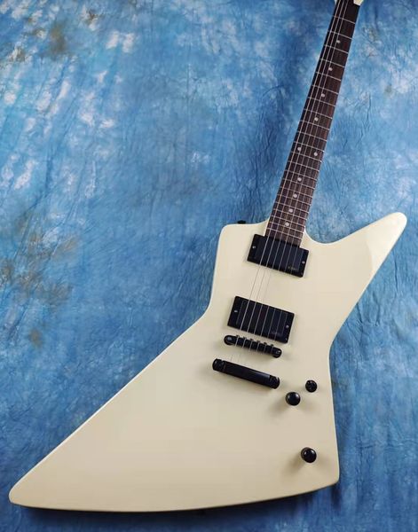 electric guitar, imported mahogany body and rosewood fingerboard, eet fuk, cream, emg active pickup, quick package
electric guitar, imported mahogany body and rosewood fingerboard, eet fuk, cream, emg active pickup, quick package