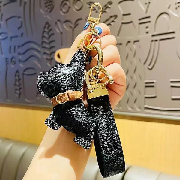 2023 designer keychain with orange box men's waist buckle leather presbyopia keychain pendant car key chain ring fashion couple544, Silver
2023 designer keychain with orange box men's waist buckle leather presbyopia keychain pendant car key chain ring fashion couple544, Silver