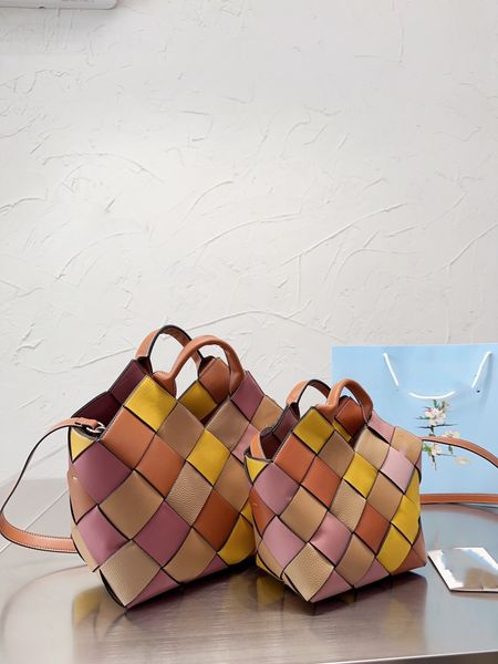 shoulder bags designer handbag 2023 spring/summer portable crossbody woven basket checkerboard bag
shoulder bags designer handbag 2023 spring/summer portable crossbody woven basket checkerboard bag