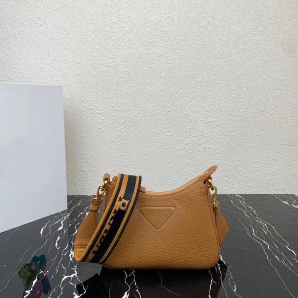 2023 new women's crossbody bag high-end customized quality single shoulder bag with deerskin grain cowhide shoulder strap removable adj
2023 new women's crossbody bag high-end customized quality single shoulder bag with deerskin grain cowhide shoulder strap removable adj