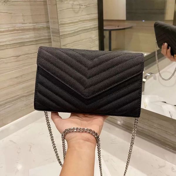 2023 genuine leather crossbody bag flap handbag purse quilting messenger bags mutiple layer wallets fashion letter gold silver chain evening, Black;red
2023 genuine leather crossbody bag flap handbag purse quilting messenger bags mutiple layer wallets fashion letter gold silver chain evening, Black;red