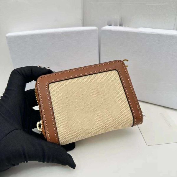 3 colors wallets card holders brand mini clasp zip money clip multifunctional and practical for men and women coin purses 230606, Red;black
3 colors wallets card holders brand mini clasp zip money clip multifunctional and practical for men and women coin purses 230606, Red;black