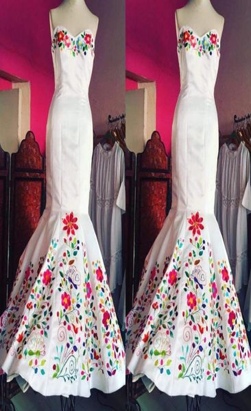 2022 vintage mexican embroidered wedding dress chic white satin sweetheart corset back formal dresses for bride2635475
2022 vintage mexican embroidered wedding dress chic white satin sweetheart corset back formal dresses for bride2635475