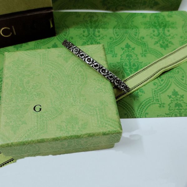 designer luxury goods letter bracelet black flower bracelet retro fashion personality temperament men and women bracelet couple gift, Golden;silver
designer luxury goods letter bracelet black flower bracelet retro fashion personality temperament men and women bracelet couple gift, Golden;silver