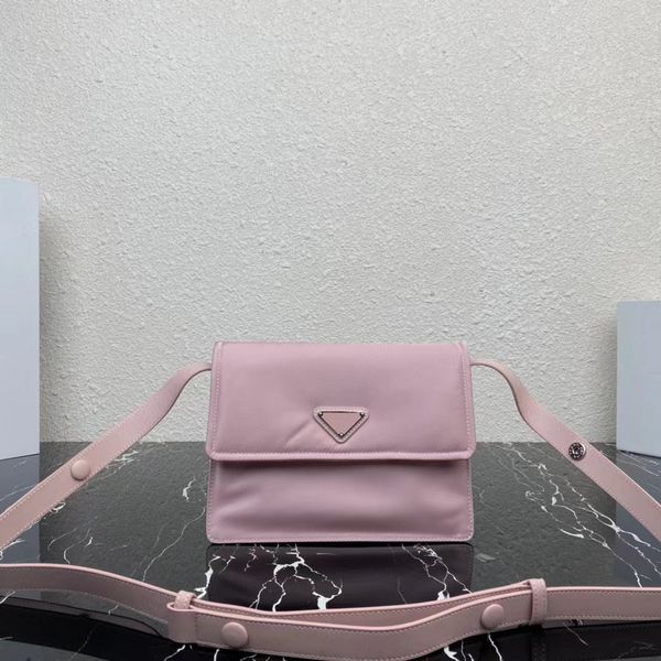 1bd313 new shoulder bag high-end custom quality nylon crossbody bag adjustable leather shoulder strap is very beautiful simple and atmospher
1bd313 new shoulder bag high-end custom quality nylon crossbody bag adjustable leather shoulder strap is very beautiful simple and atmospher