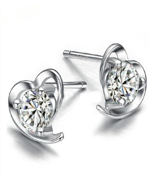 romatic 925 sterling silver little love heart shaped with austrian crystal stud earrings for women girl lovely zircon earrings par9520228, Golden;silver
romatic 925 sterling silver little love heart shaped with austrian crystal stud earrings for women girl lovely zircon earrings par9520228, Golden;silver