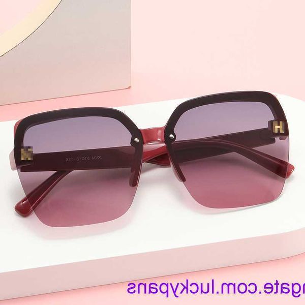 original edition h ermes sunglasses online store 2023 new large frame square womens sunglasses frameless street p sunshade sunglass with gif, White;black
original edition h ermes sunglasses online store 2023 new large frame square womens sunglasses frameless street p sunshade sunglass with gif, White;black