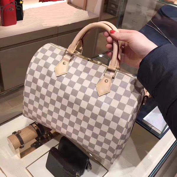 oxidized cowhide shoulder bag speedy 30cm fashionable women's tote with wallet and purse 3 colors available pillow bag
oxidized cowhide shoulder bag speedy 30cm fashionable women's tote with wallet and purse 3 colors available pillow bag