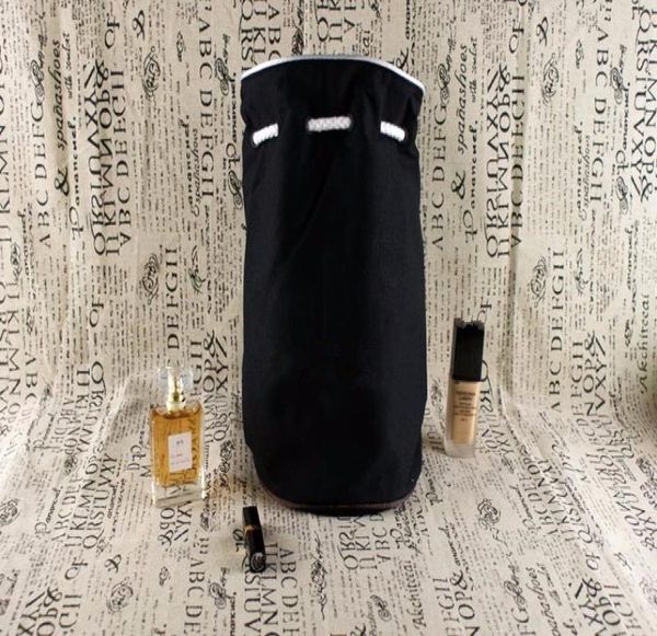 classic logo drawstring gym bucket bag thick travel draw string bag women waterproof wash bag cosmetic makeup storage case8201766, Silver
classic logo drawstring gym bucket bag thick travel draw string bag women waterproof wash bag cosmetic makeup storage case8201766, Silver