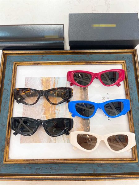 2023 new family b female cat's eyes in the main street of blog can replace sunglasses, White;black
2023 new family b female cat's eyes in the main street of blog can replace sunglasses, White;black