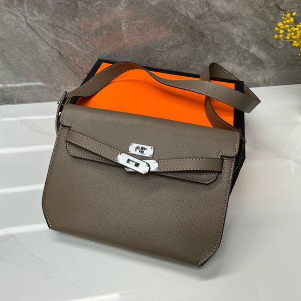handbags tote bags shoulder shopping underarm bag crossbody totes genuine leather women designer handbag purse totes fashion alphabet adjust
handbags tote bags shoulder shopping underarm bag crossbody totes genuine leather women designer handbag purse totes fashion alphabet adjust