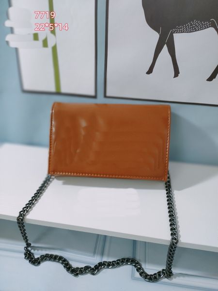 luxury shoulder bag designers handbags purses bag brown flower woman tote letter leather crossbody bag envelope wallet
luxury shoulder bag designers handbags purses bag brown flower woman tote letter leather crossbody bag envelope wallet