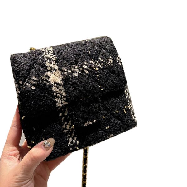 womens designer vintage tweed classic mini flap quilted bags gold metal hardware matelasse chain crossbody shoulder handbags two-tone color
womens designer vintage tweed classic mini flap quilted bags gold metal hardware matelasse chain crossbody shoulder handbags two-tone color