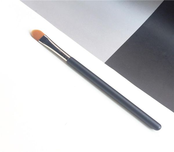 concealer makeup brush 195 large flat tapered concealer blending cosmetics brush9679790
concealer makeup brush 195 large flat tapered concealer blending cosmetics brush9679790