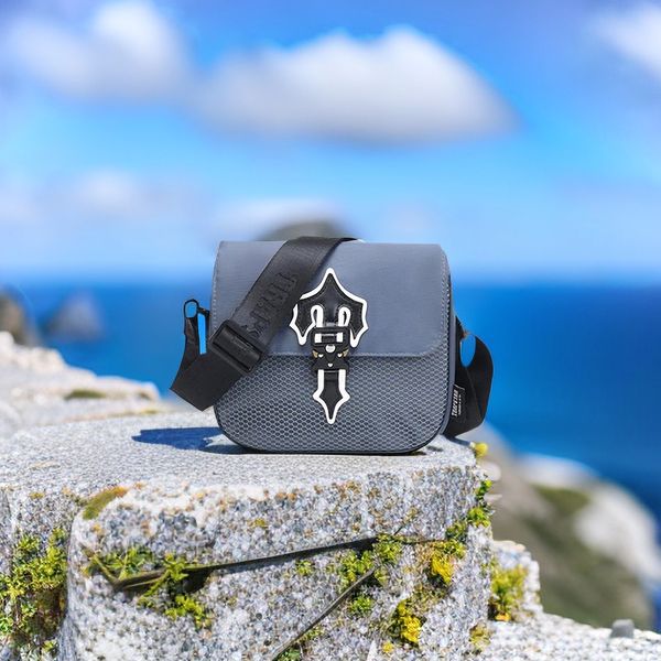 7a quality mens trapstars shoulder cosmetic bags trapstar irongate luxury cross body bag womens gym clutch handbags hobo rucksack oxford poc
7a quality mens trapstars shoulder cosmetic bags trapstar irongate luxury cross body bag womens gym clutch handbags hobo rucksack oxford poc