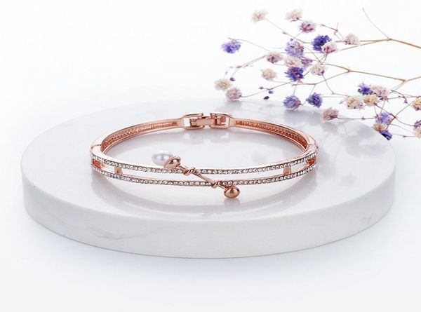 2020 new design gold plating double line bracelet set with diamond pearl exquisite elegant durable color bracelet gifts for girlfr4532315, Golden;silver
2020 new design gold plating double line bracelet set with diamond pearl exquisite elegant durable color bracelet gifts for girlfr4532315, Golden;silver