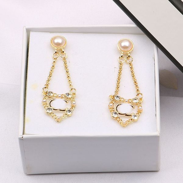 plated 925 silver luxury brand designers letters stud geometric famous women round crystal rhinestone pearl earring wedding white pendant ea, Golden;silver
plated 925 silver luxury brand designers letters stud geometric famous women round crystal rhinestone pearl earring wedding white pendant ea, Golden;silver