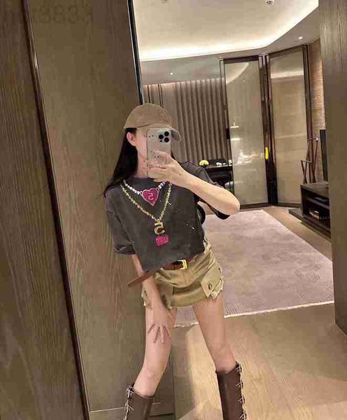 women's t-shirt designer 2023 summer new colored chain graffiti print age reducing versatile short cut open navel round neck sleeve tre, White
women's t-shirt designer 2023 summer new colored chain graffiti print age reducing versatile short cut open navel round neck sleeve tre, White