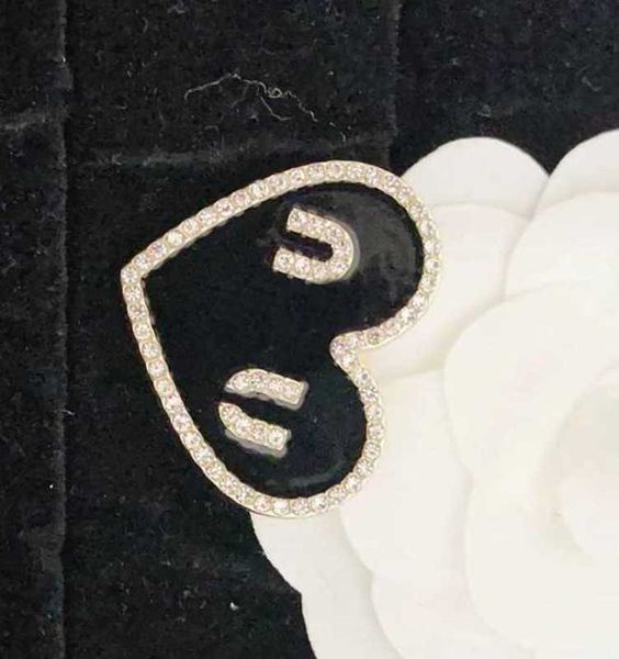 pins, brooches designer 23ss fashion designer letters lapel pins hollcrystal pin wedding party metal jewerlry accessories gift with figure s, Gray
pins, brooches designer 23ss fashion designer letters lapel pins hollcrystal pin wedding party metal jewerlry accessories gift with figure s, Gray