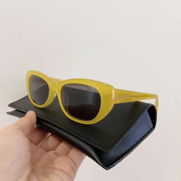 baseball sunglasses for mens ladies designers popular fashion brands retro cat eye shape frame glasses leisure wild style uv400 protection c, White;black
baseball sunglasses for mens ladies designers popular fashion brands retro cat eye shape frame glasses leisure wild style uv400 protection c, White;black