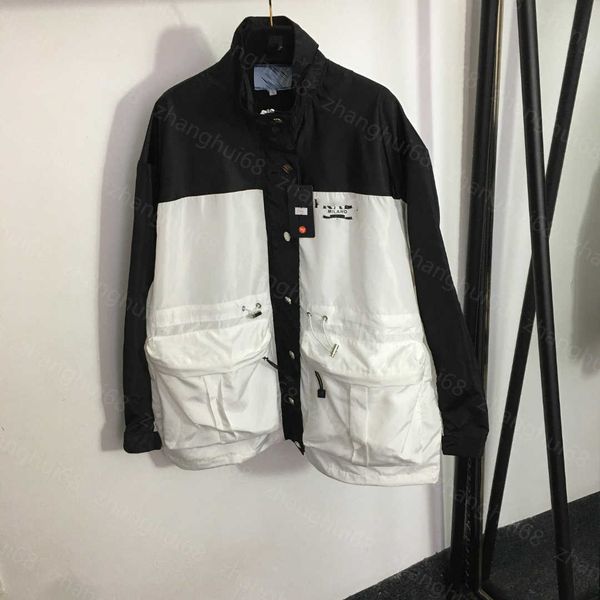23ss womens jacket womens designer clothing black and white combination color turtleneck zipper sun protection trench coat women clothes, Black;brown
23ss womens jacket womens designer clothing black and white combination color turtleneck zipper sun protection trench coat women clothes, Black;brown