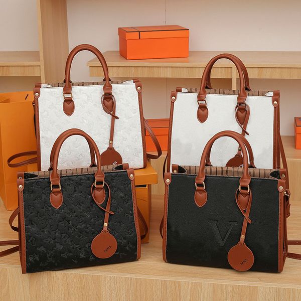 classic handbag embossing flower tote bags shopping bag shoulder crossbody purse leather large capacity men women letter clutch purses
classic handbag embossing flower tote bags shopping bag shoulder crossbody purse leather large capacity men women letter clutch purses