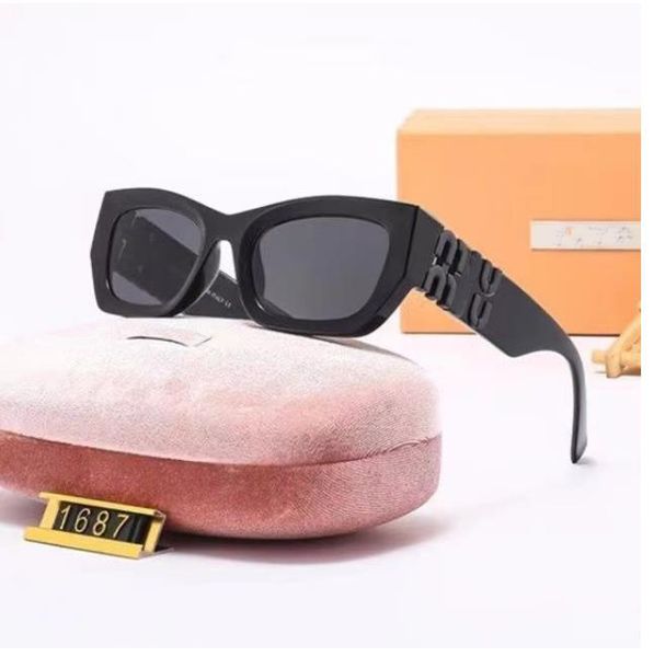 luxury sunglasses polaroid lens designer womens mens goggle senior eyewear for women eyeglasses frame vintage metal sun glasses with box gir, White;black
luxury sunglasses polaroid lens designer womens mens goggle senior eyewear for women eyeglasses frame vintage metal sun glasses with box gir, White;black
